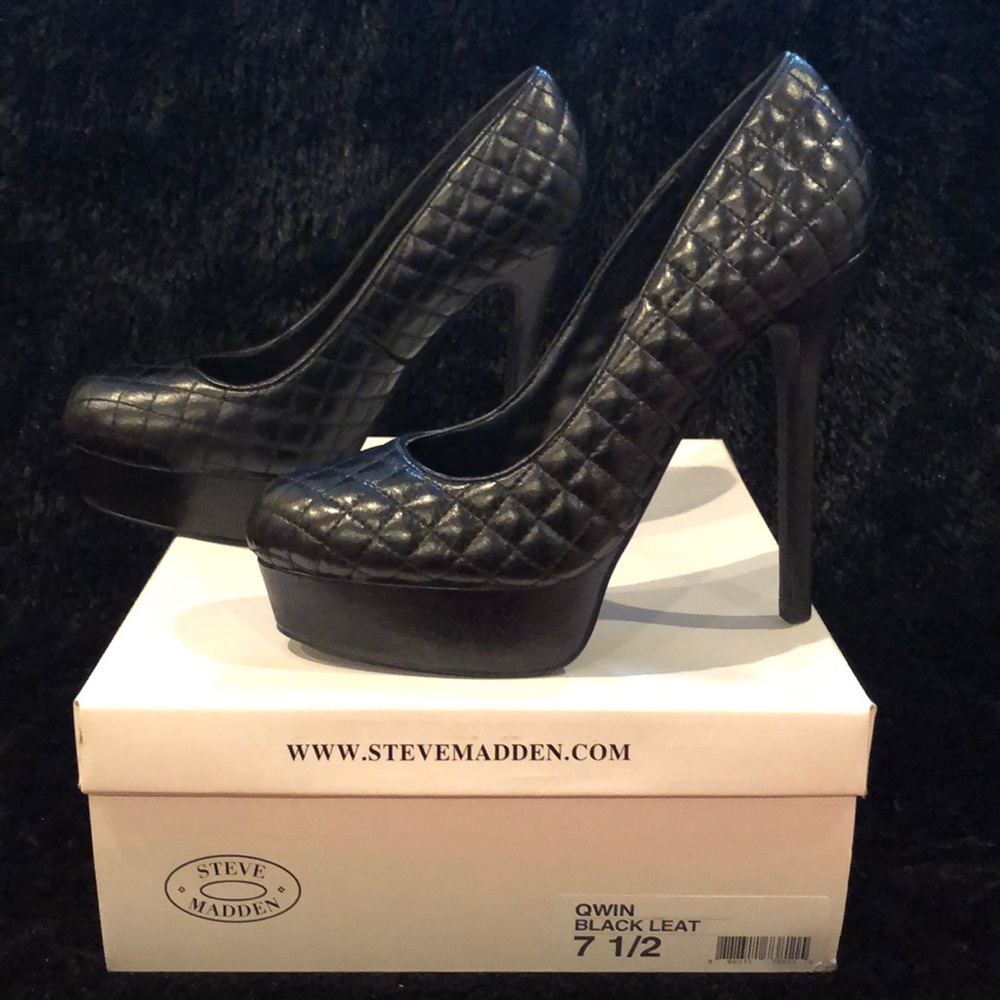 New in Box Steve Madden 7.5M Black - Qwin